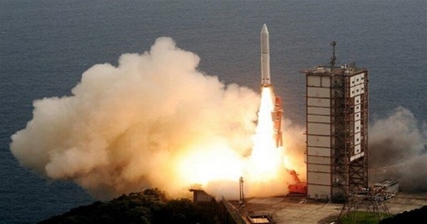 اليابان تعلن تدمير صاروخ حامل لأقمار صناعية بعد إطلاقه